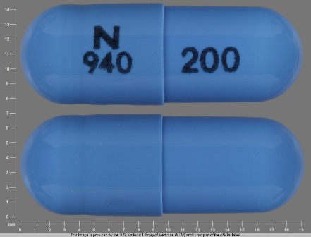 N940 200: Acycycloguanosine 200 mg Oral Capsule