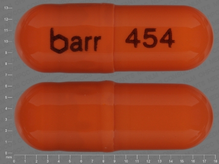 barr 454: (0555-1056) Claravis 30 mg Oral Capsule by Barr Laboratories, Inc.